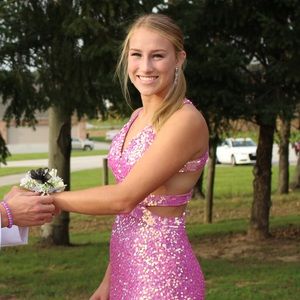 Meet your Posher, Lily